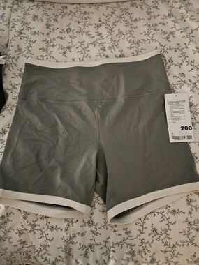 NWT Lululemon Align High Waist Shorts - Green with White Trim